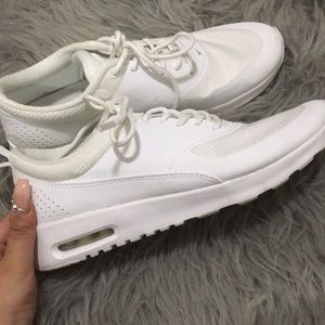 Nike Air Max Thea (white on white)